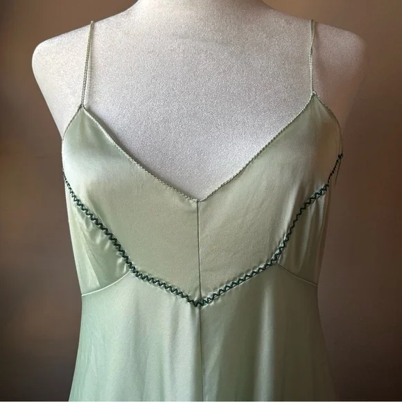 Vintage 70s Pale Green Vassarette Chevron Striped Nightgown - Picture 2 of 10